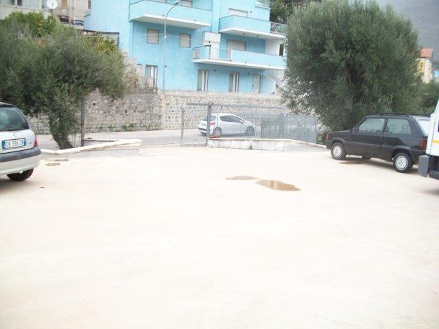 Immagine 17 di SAPRI - Immobile a destinazione commerciale