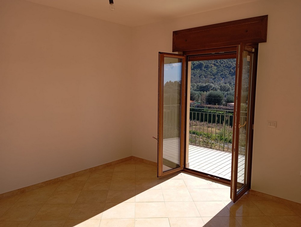 Immagine 2 di SAPRI - Appartamento con tre camere da letto