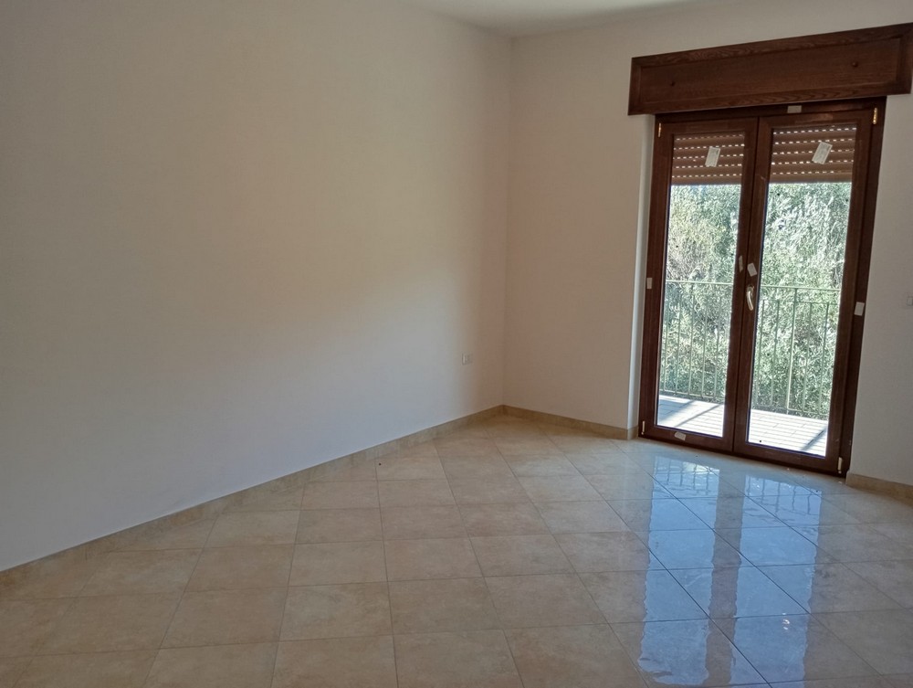 Immagine 4 di SAPRI - Appartamento con tre camere da letto